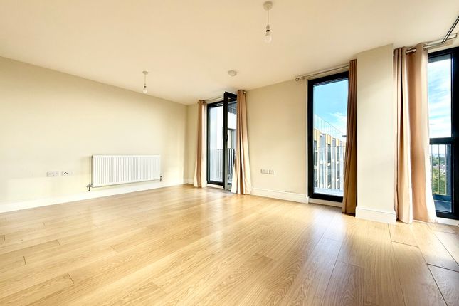 Flat 704, Charter House 450, High Road, Ilford photo 3