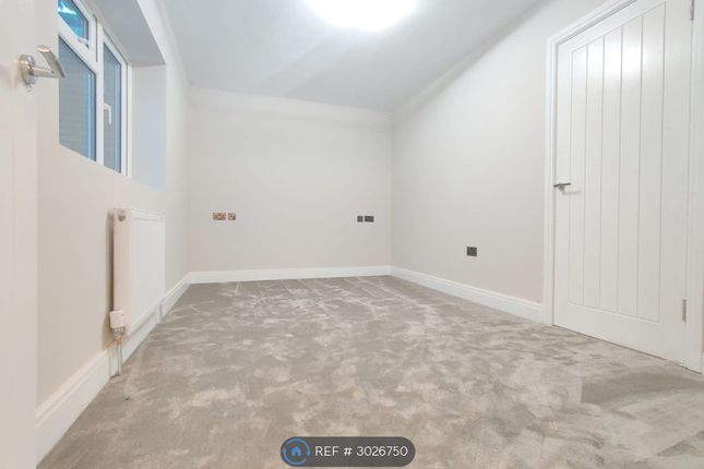 Northborough Road, London photo 4