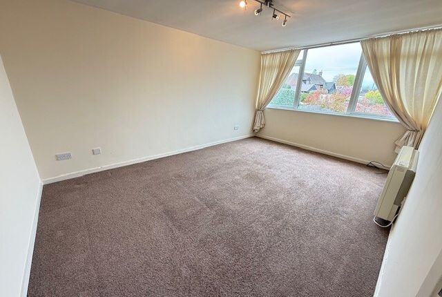 4, Letcombe Court, Wantage photo 2