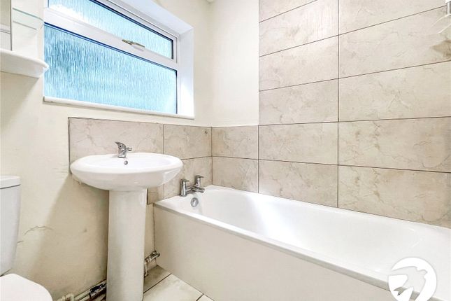 23, Frog Lane, Kent photo 3