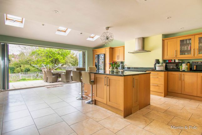 75, Redhatch Drive, Reading photo 3