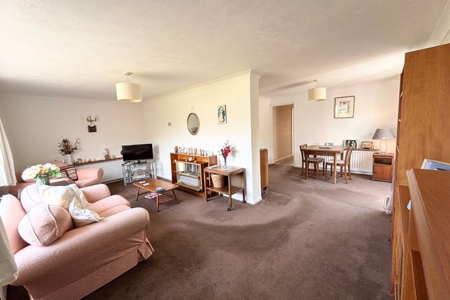 49 Sunnymead Drive, Selsey photo 3