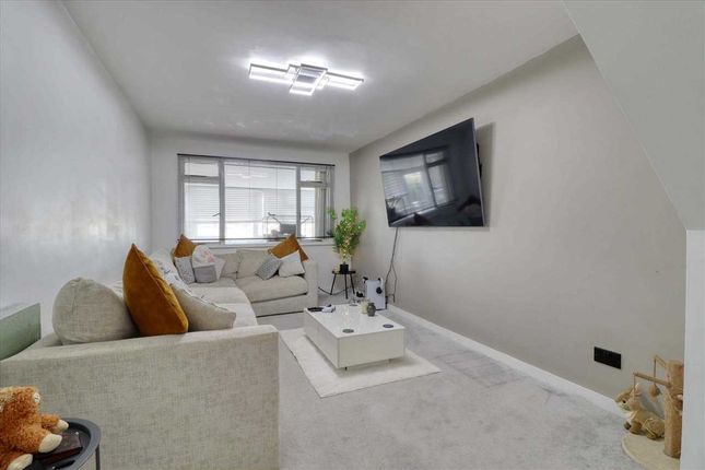 120, Meadow Way, Jaywick photo 3