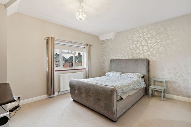 23 Hyde Green, Beaconsfield photo 3