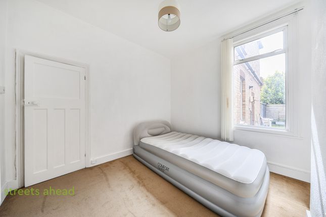 5, Pembury Road, London photo 4