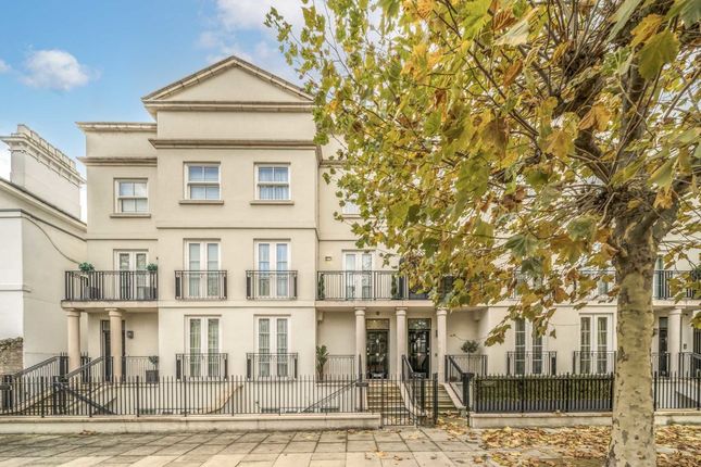 Thumbnail Property to rent in St. Peters Square, London