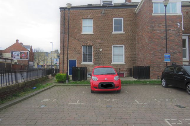 Parking/garage to rent in Rear Of Foyle Street, City Centre, Sunderland