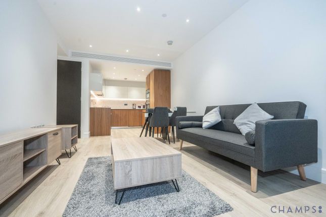 Flat for sale in Stable Walk, London