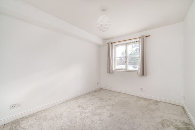 Flat to rent in Harlinger Street, London, Greater London