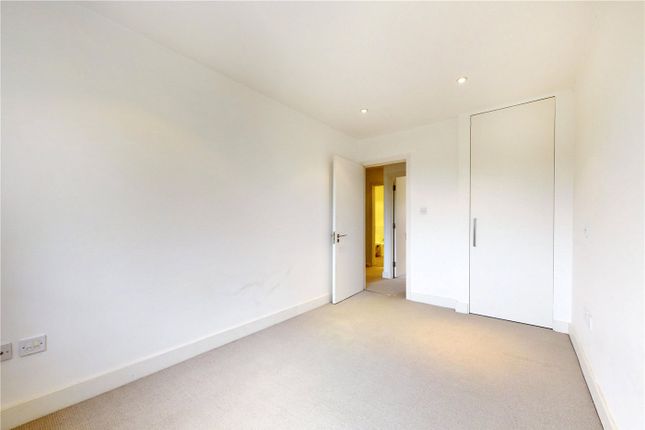 Town house to rent in Woronzow Road, St John's Wood, London