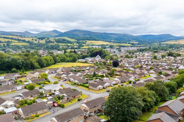 64, Pendre Gardens, Brecon photo 2