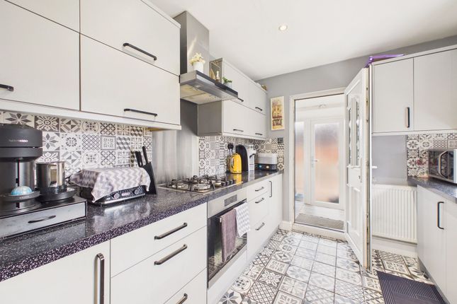 1 Hesleyside Drive, Newcastle Upon Tyne photo 3