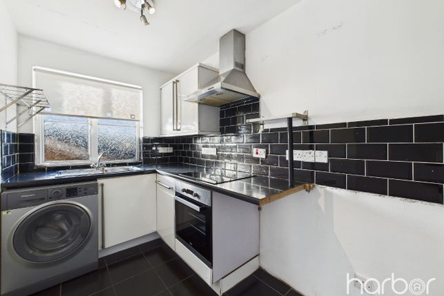2/1 48 Eversley Street, Tollcross, City of Glasgow photo 4