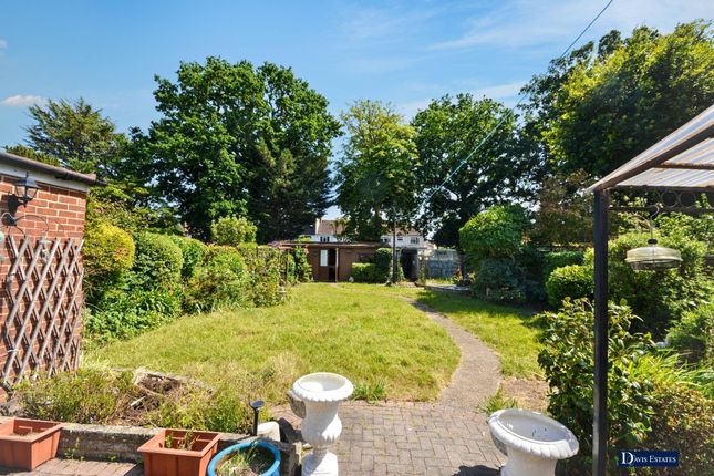 164 Ardleigh Green Road, Hornchurch photo 4
