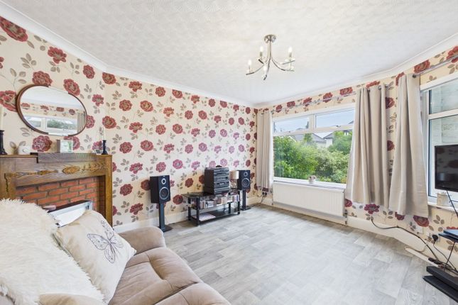 40, Hadley Avenue, Worthing photo 4