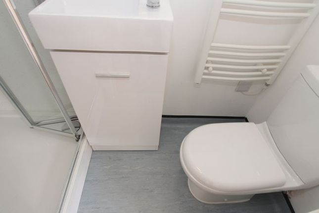 Room-C, Flat-3, 57A, Nether Street, London photo 4