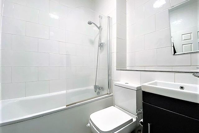 165  Flat 1, Brick Lane, London photo 5