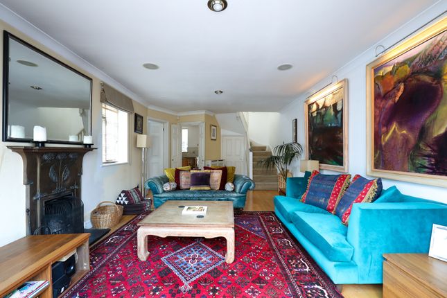 Buddleia Cottage, High Street, Hampton photo 2