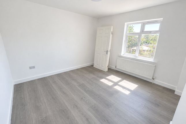 33, Clifford Road, Greater London photo 5