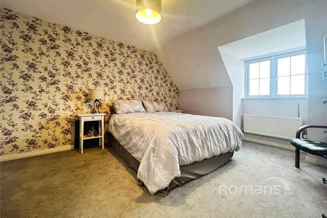 16, Vixen Drive, Hampshire photo 2