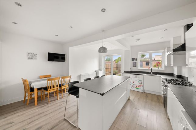 45, Filey Waye, Ruislip photo 4