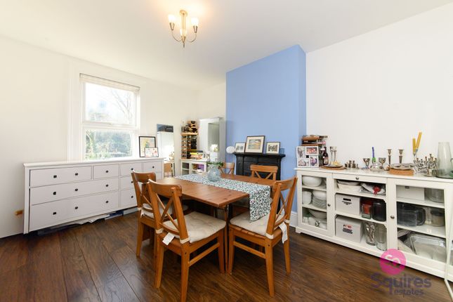 First Floor Flat, 42 Dollis Road, London photo 4