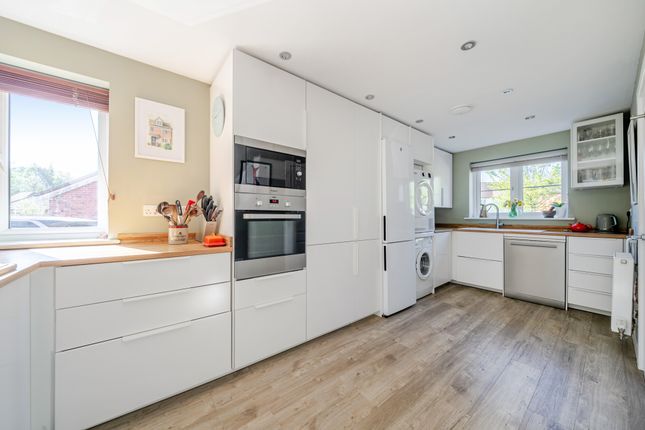 4, Eyden Gardens, Medstead photo 4