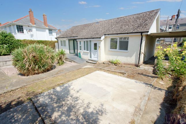 Thumbnail Bungalow for sale in Queensway, Manor Avenue, Pwllheli