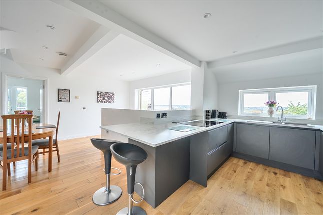 4, Overcombe Drive, Weymouth photo 2