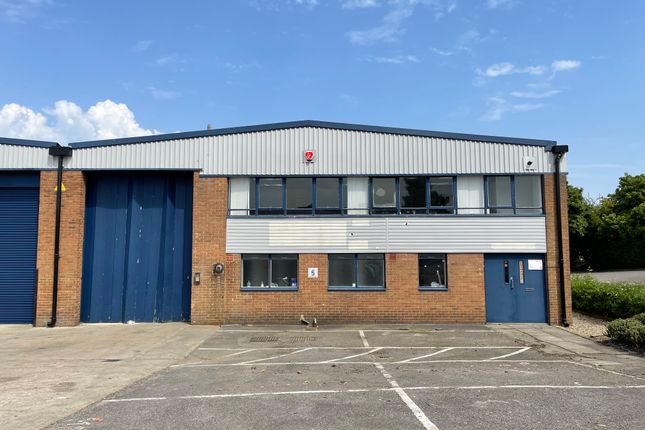 Thumbnail Industrial to let in Unit 5 Isis Trading Estate, Isis Trading Estate, Swindon