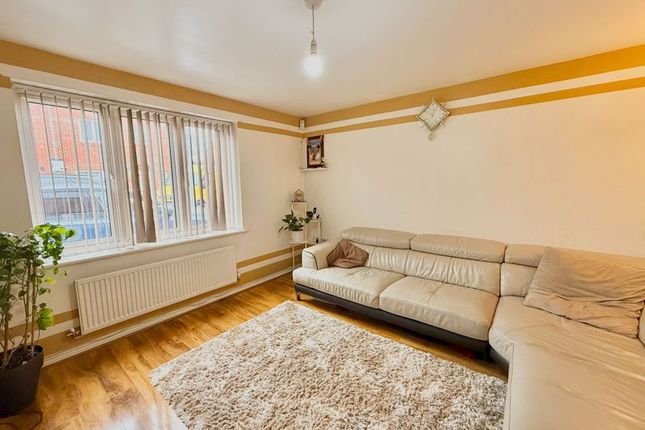 56, Guardian Way, Luton photo 4