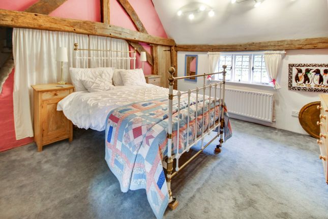 East Park Farmhouse, East Park Lane, Lingfield photo 4