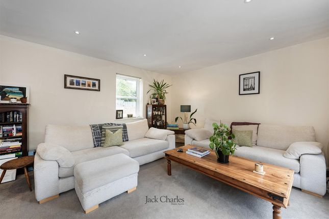 61, Shipbourne Road, Tonbridge photo 2