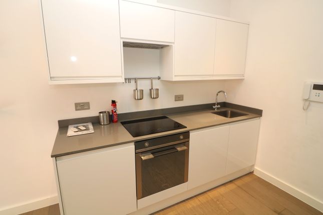 Flat 12 Vista House, Lincoln Road, Dorking photo 4