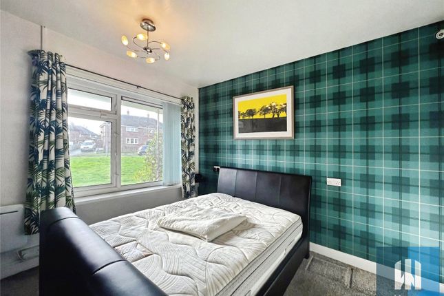 69, Coule Royd, Huddersfield photo 2