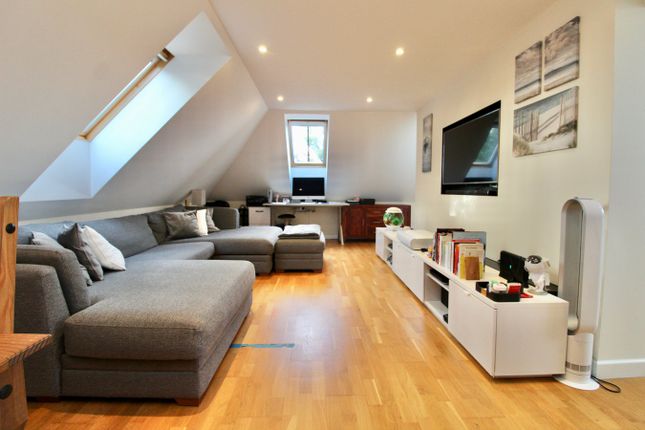 9, The Art House, Milford Road, Lymington photo 3