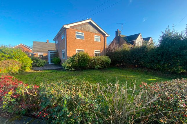 2 Mill Hill Drive, Sandbach photo 4
