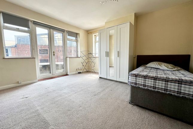 Thumbnail Flat to rent in Belvidere Road, Southampton