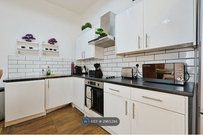 Flat B, Lillie Road, London photo 4