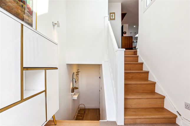 50e St. Lukes Road photo 4