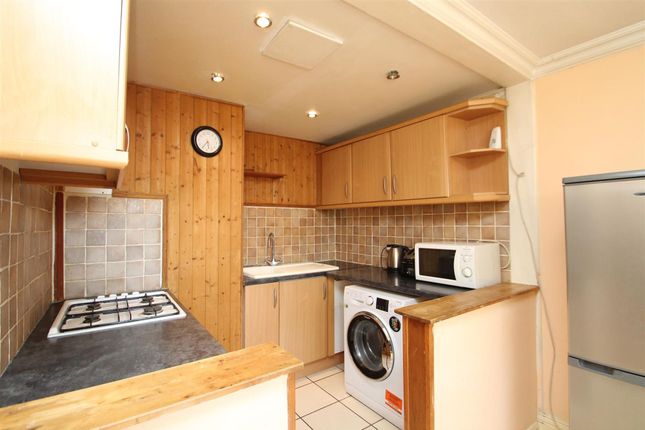 41 Harmondsworth Road, West Drayton photo 4