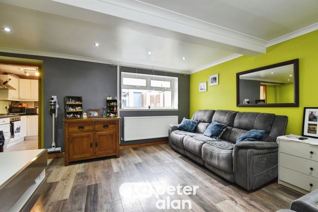 2, Cwmneol Place, Aberdare photo 4