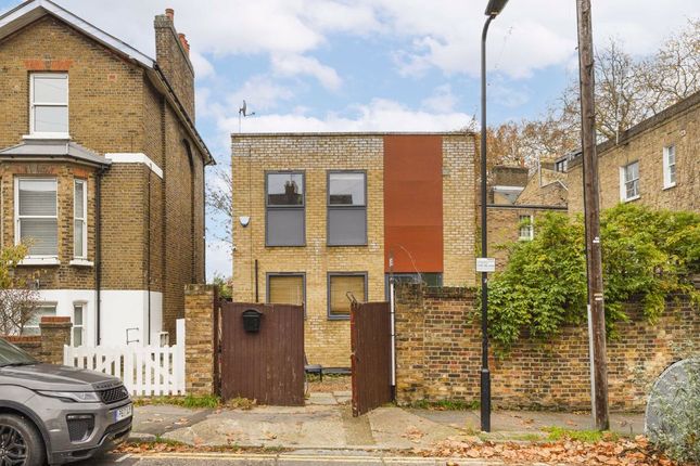 Thumbnail Property for sale in Brookfield Road, London
