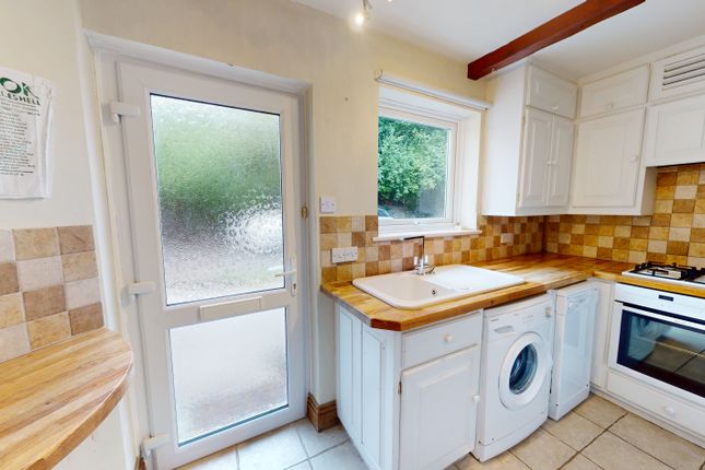 21, Upper Washwell, Stroud photo 3