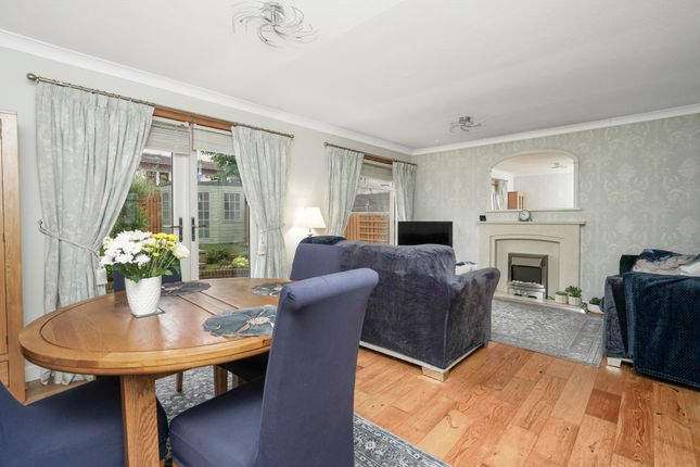 10, Wester Drylaw Avenue, Edinburgh photo 2