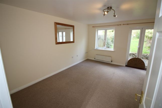 10, Harebell Close, Saltash photo 2