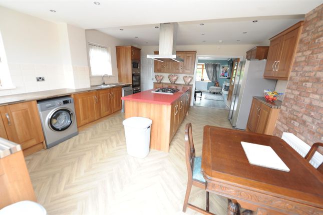 51, Summerbridge Crescent, Bradford photo 4