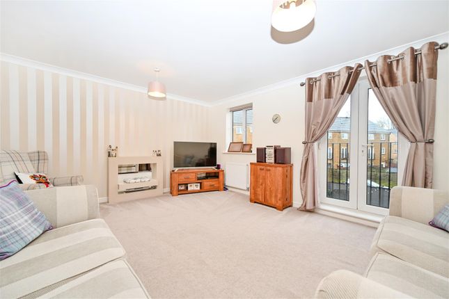 Town house for sale in Aldersyde Way, Guiseley, Leeds, West Yorkshire