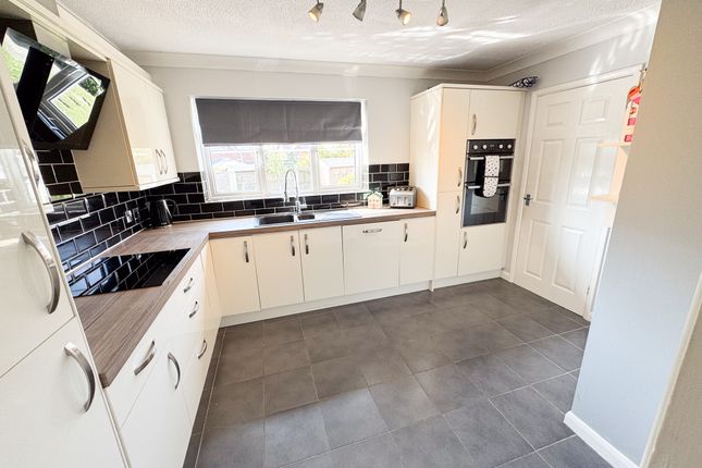 17, Rimini Close, Stoke-on-Trent photo 3
