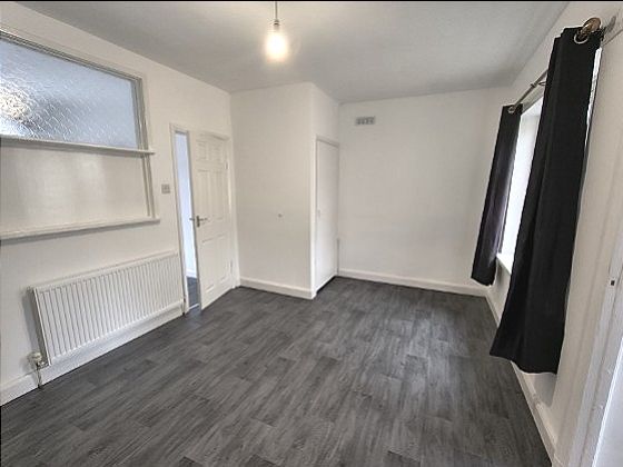 10, Bickford Road, Wolverhampton photo 5